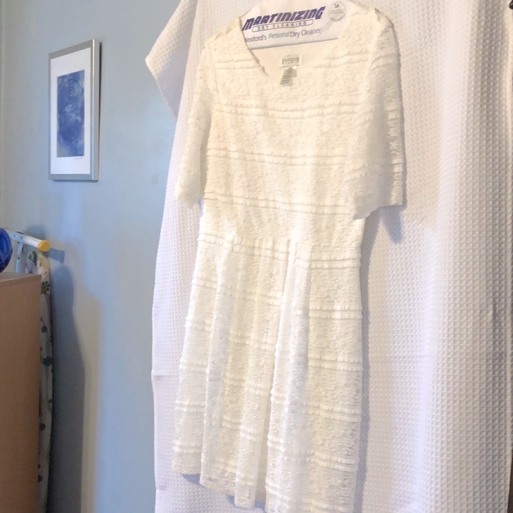 White Lace Shortsleeve Dress